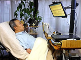 金子氏パソコン操作の様子